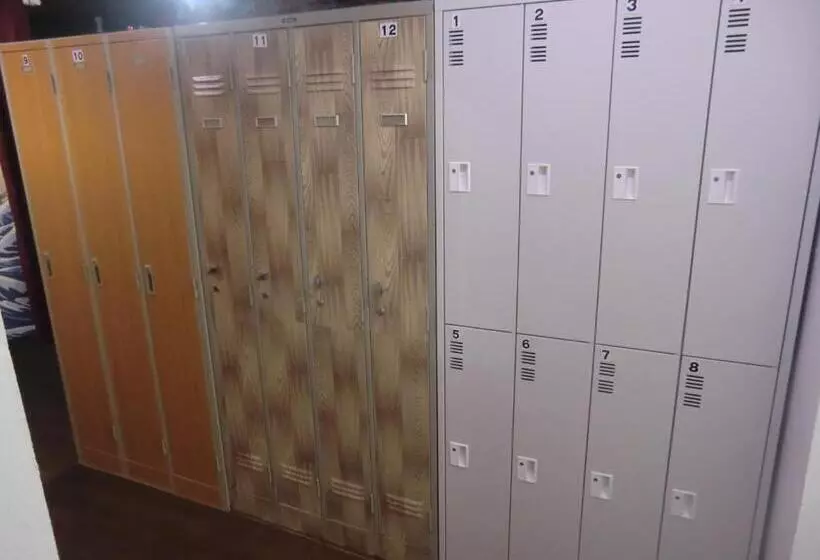 Отель Holiday House Ryukyu An Music Hostel