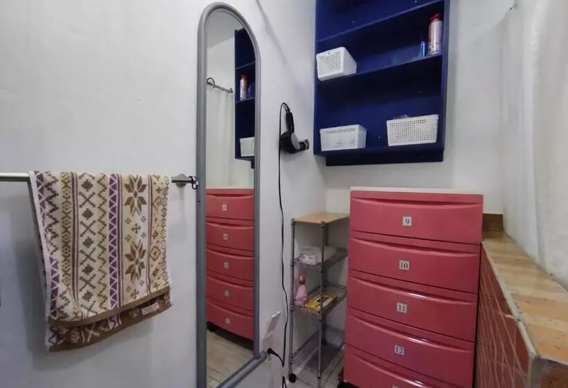 Отель Holiday House Ryukyu An Music Hostel