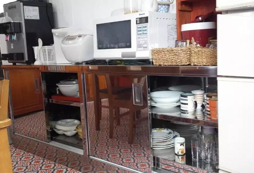 Отель Holiday House Ryukyu An Music Hostel