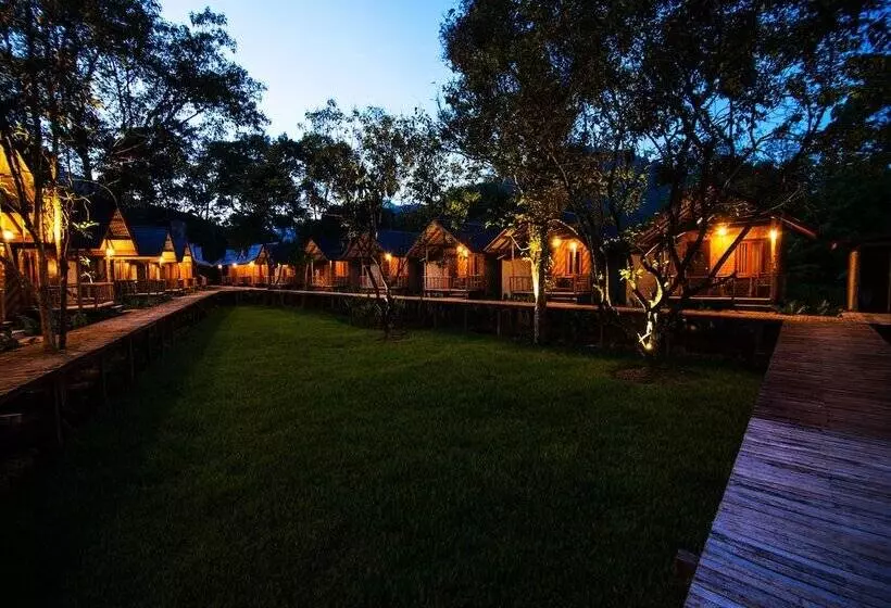 Отель Khao Sok Cabana Resort