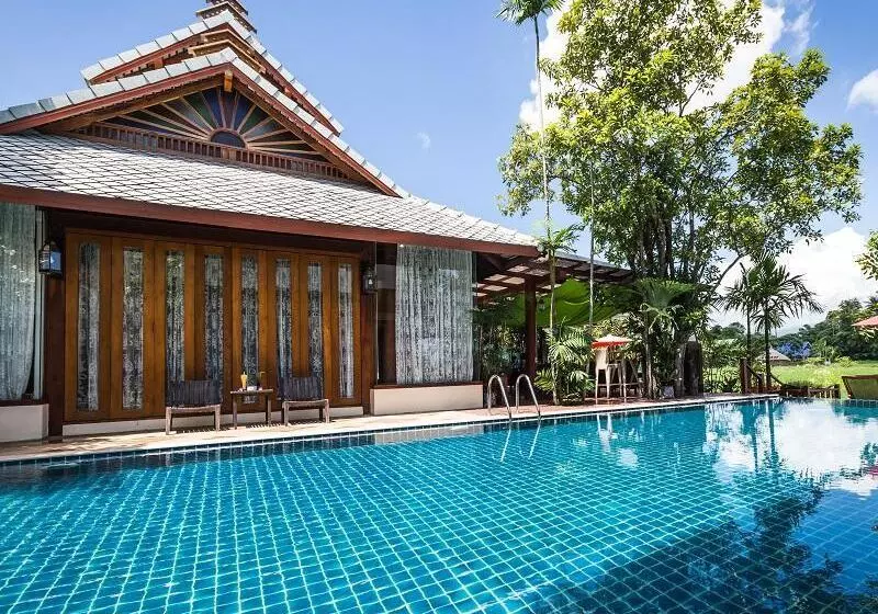 בית מלון כפרי Phusanfah Resort