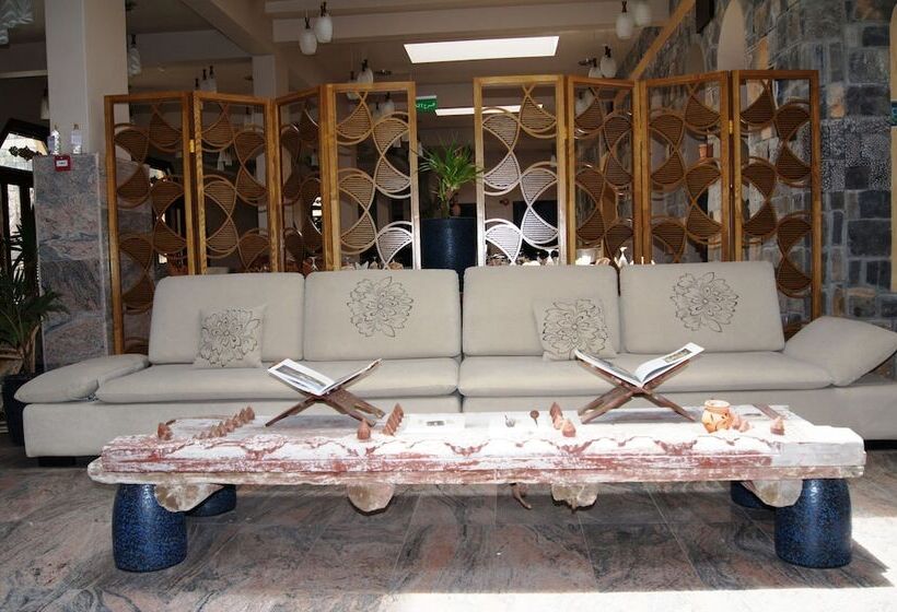 هتل Sahab Resort And Spa