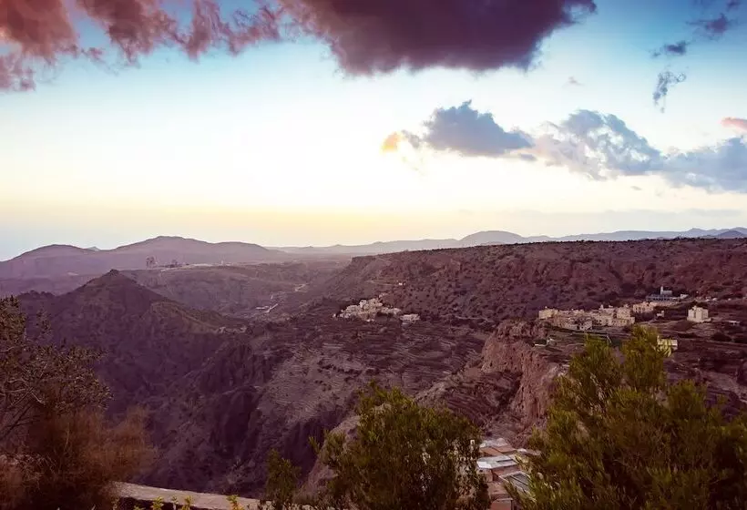 هتل Sahab Resort And Spa