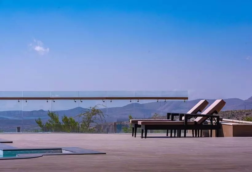 هتل Sahab Resort And Spa