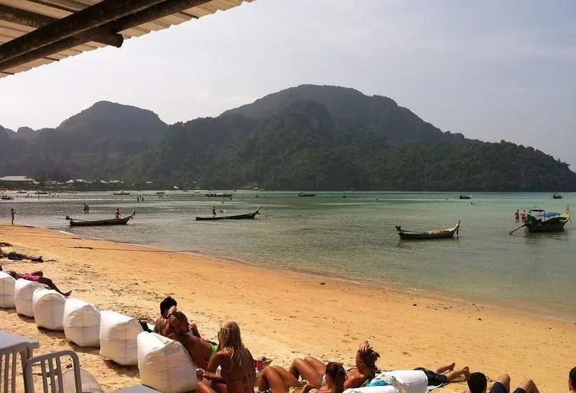 Hotel The Beacha Club