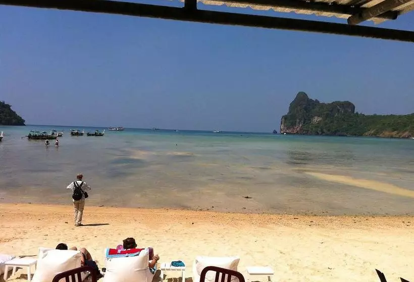 Hotel The Beacha Club