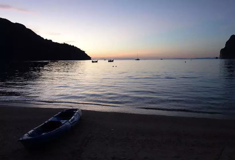 Hotel The Beacha Club