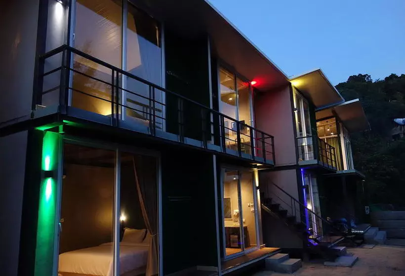 Hotel The Beacha Club