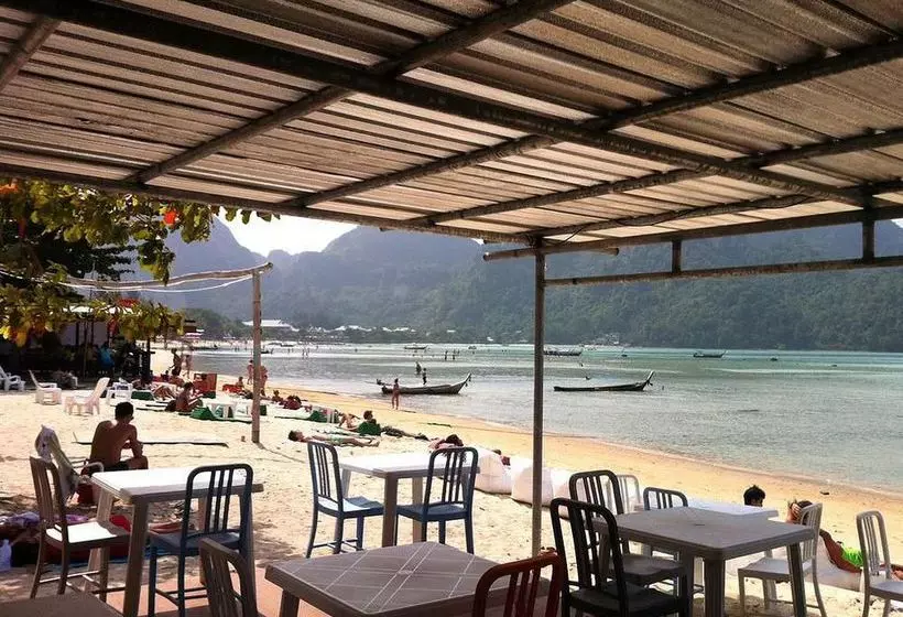 Hotel The Beacha Club