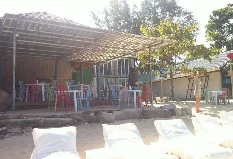 Hotel The Beacha Club