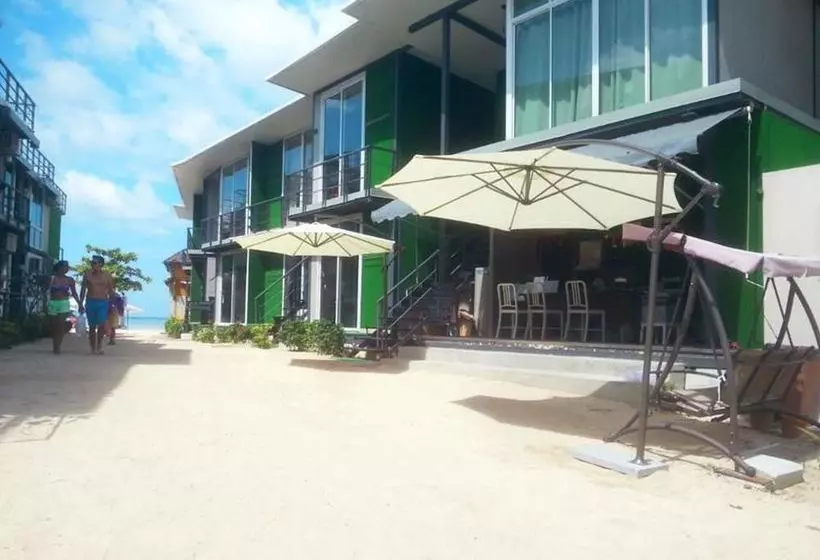 Hotel The Beacha Club