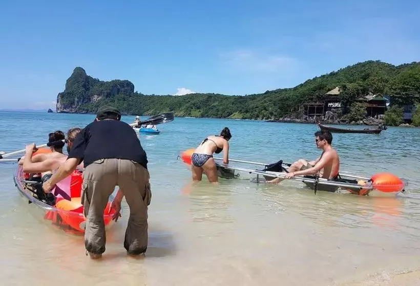 Hotel The Beacha Club