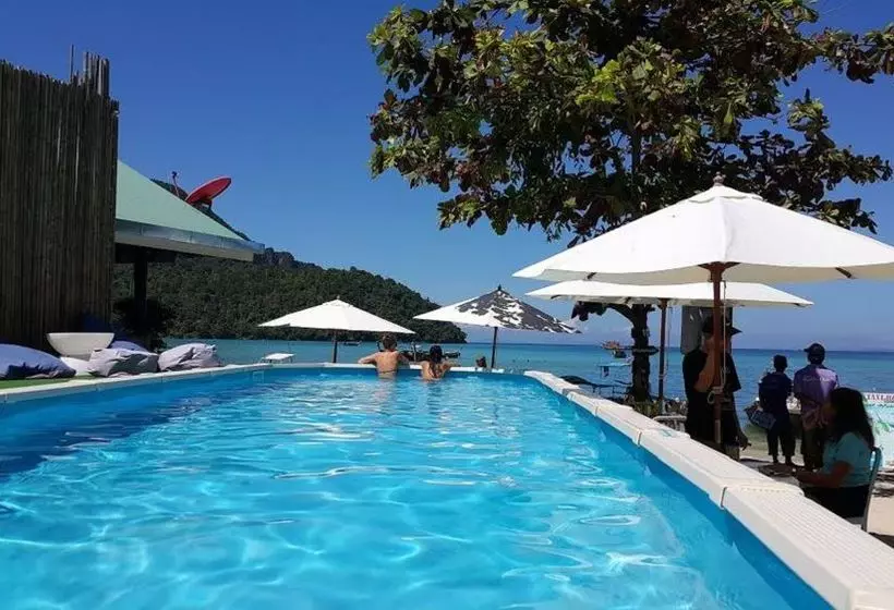 Hotel The Beacha Club