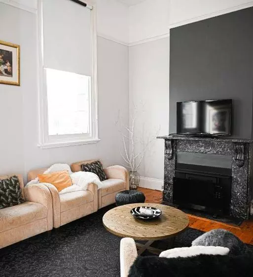 בית מלון כפרי Deck Quarters   Mansfield, Vic