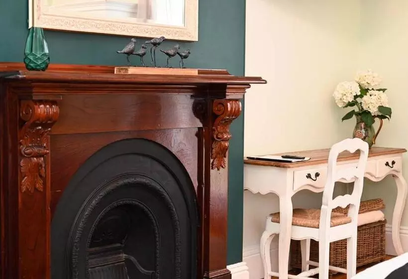 בית מלון כפרי Deck Quarters   Mansfield, Vic