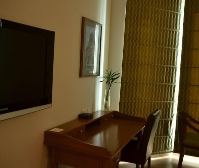 בית מלון כפרי The Lalit Traveller Jaipur