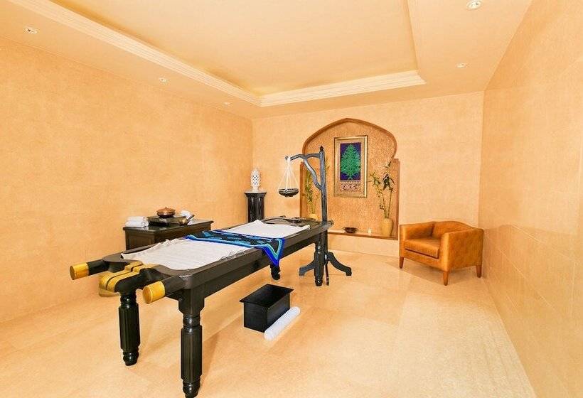 בית מלון כפרי The Lalit Traveller Jaipur