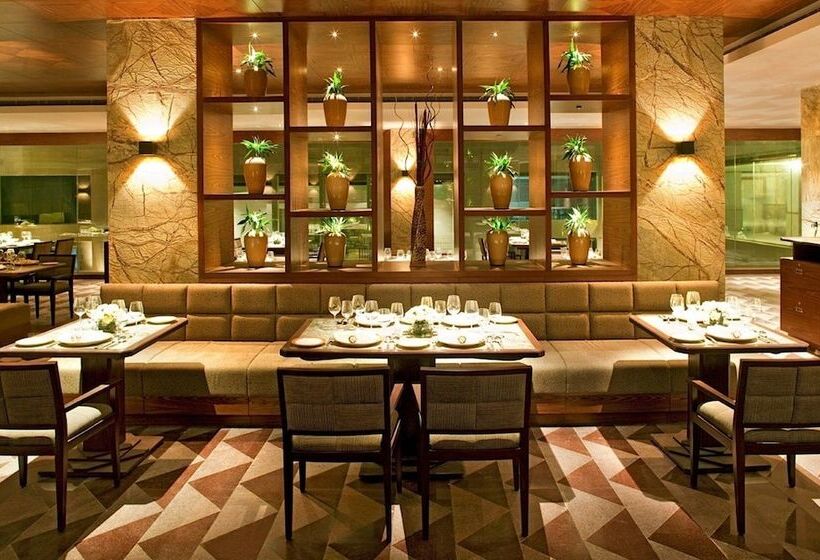 בית מלון כפרי The Lalit Traveller Jaipur