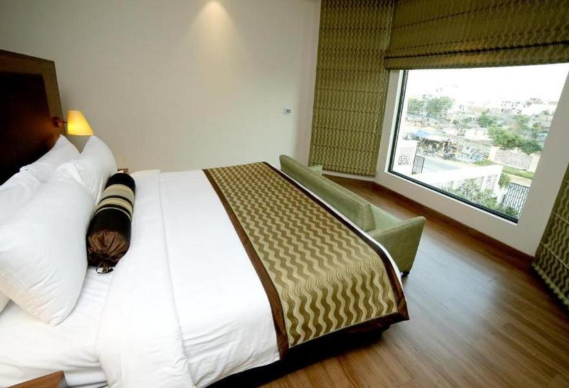 בית מלון כפרי The Lalit Traveller Jaipur