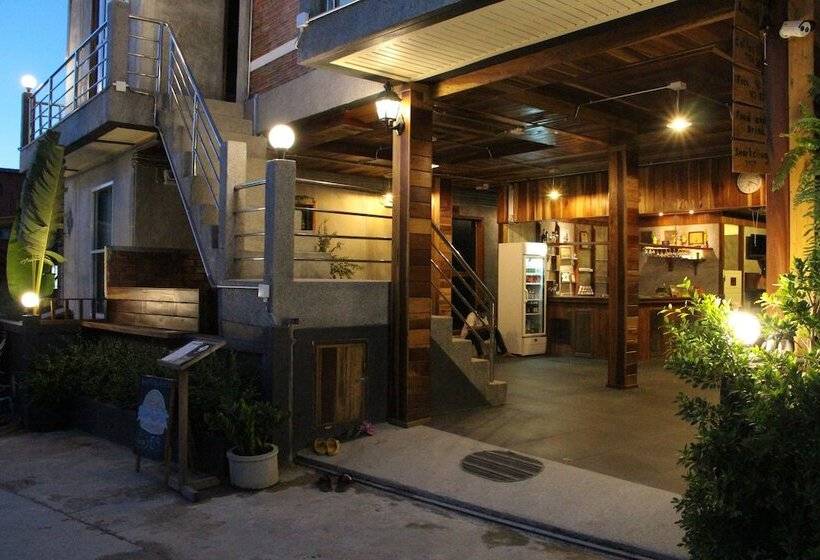 酒店 The Noi Guesthouse Koh Lipe