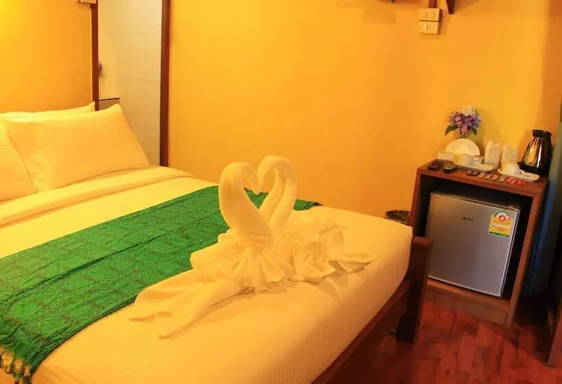 Отель The Noi Guesthouse Koh Lipe