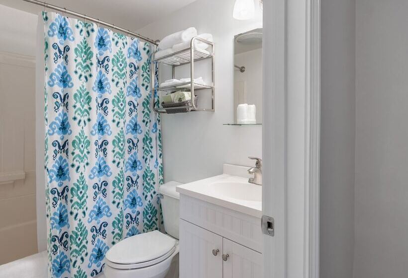 모텔 Kittery Inn & Suites