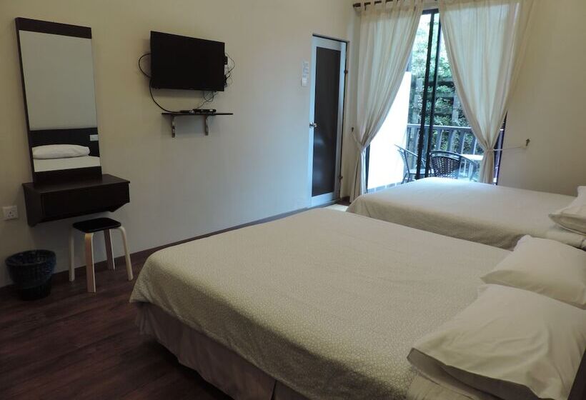 Pensão Cameronian Inn