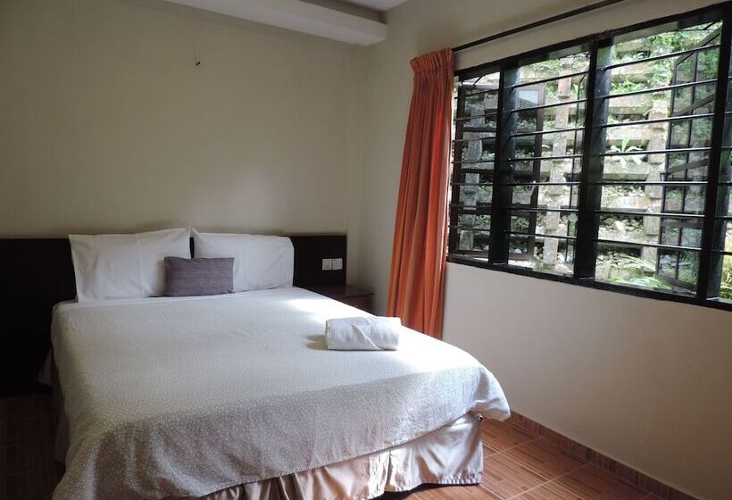 Pensão Cameronian Inn