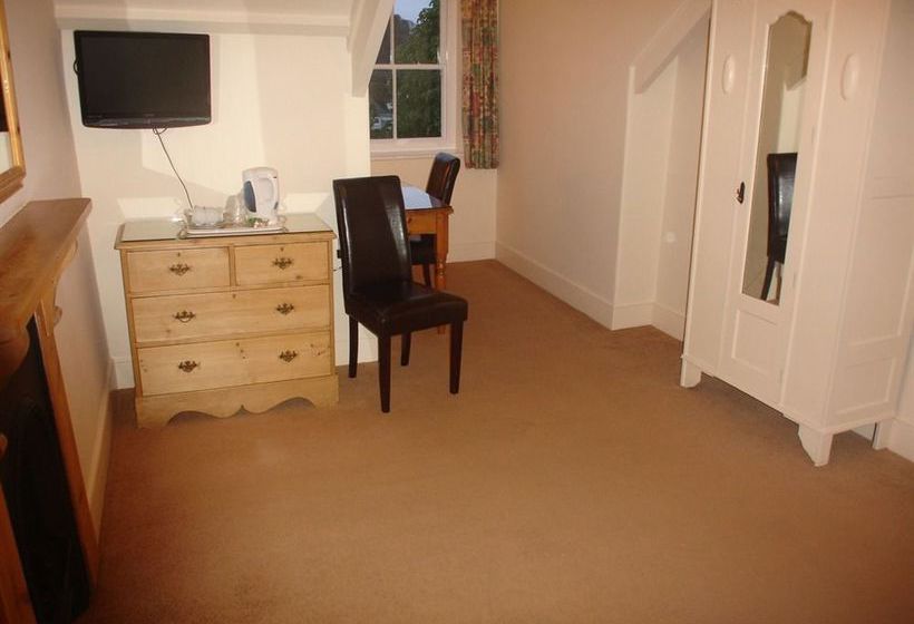 بنسيون Westbourne Guest House