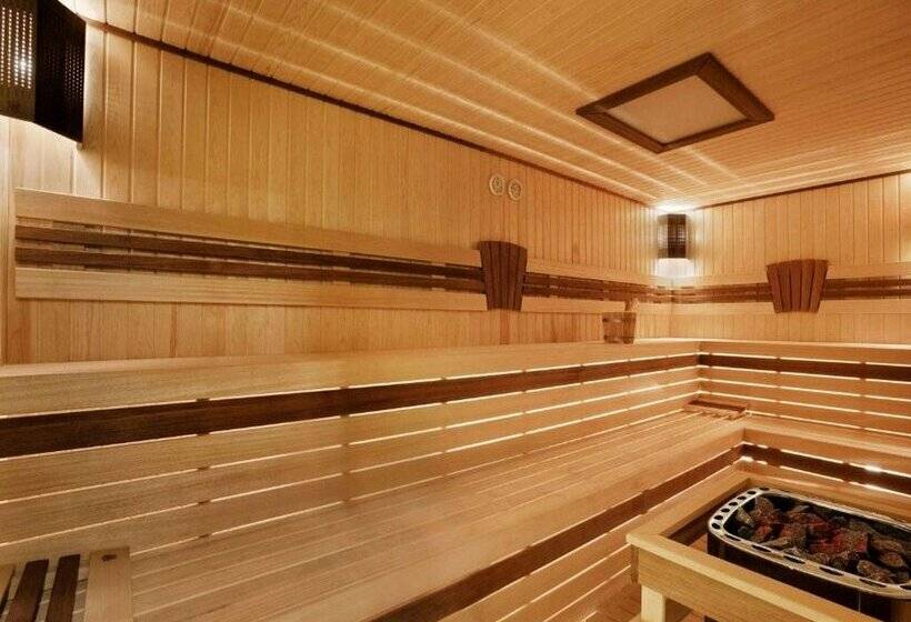 Ramada Hotel & Suites by Wyndham Kusadasi