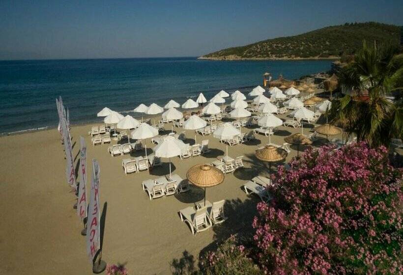 Ramada Hotel & Suites by Wyndham Kusadasi