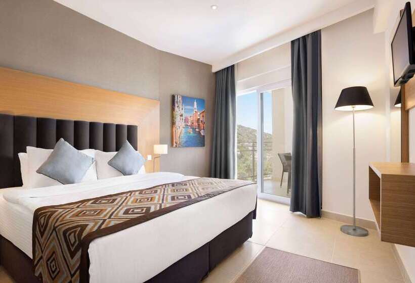 Ramada Hotel & Suites by Wyndham Kusadasi