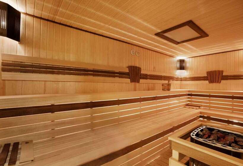 Ramada Hotel & Suites by Wyndham Kusadasi