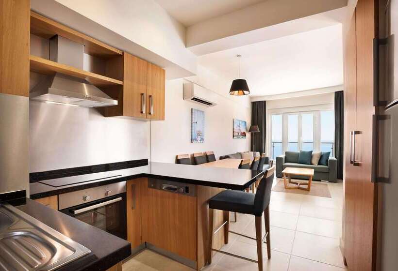 Ramada Hotel & Suites by Wyndham Kusadasi