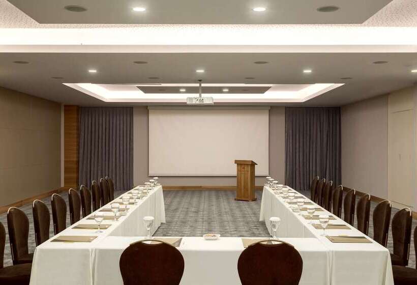 Ramada Hotel & Suites by Wyndham Kusadasi