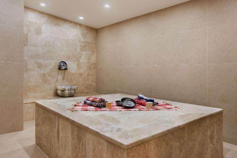 Ramada Hotel & Suites by Wyndham Kusadasi