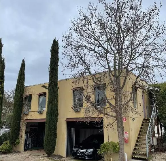 The Albion Motel Castlemaine