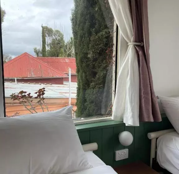 The Albion Motel Castlemaine
