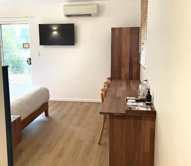 The Albion Motel Castlemaine