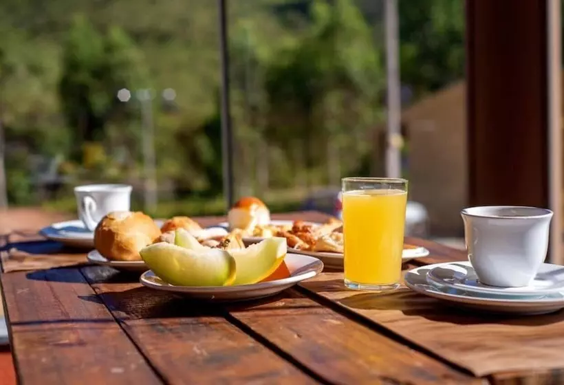 Hostelli Canyons Camping Capitolio