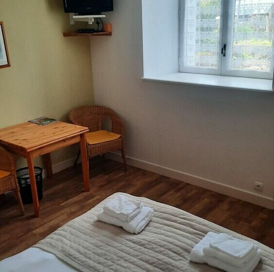 Отель Auberge St Julien Aux Bois