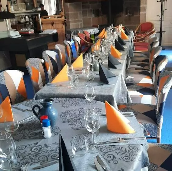 ホテル Auberge St Julien Aux Bois