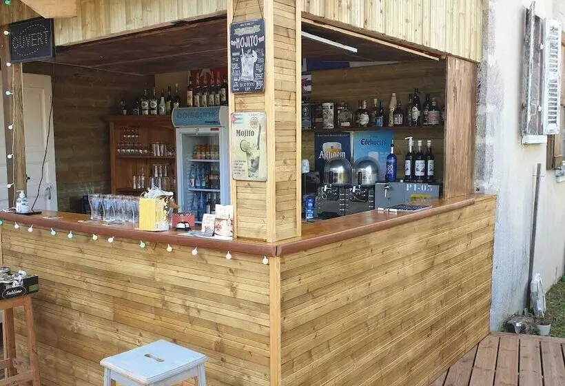 ホテル Auberge St Julien Aux Bois