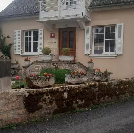 ホテル Auberge St Julien Aux Bois