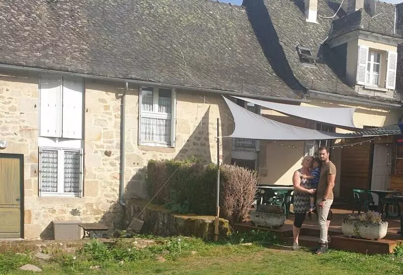 ホテル Auberge St Julien Aux Bois