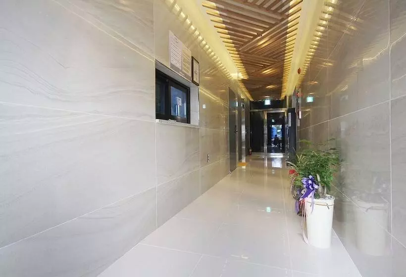 Yeosu Max Self Check In Motel