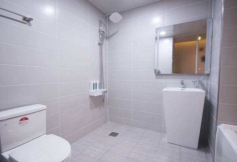 Yeosu Max Self Check In Motel