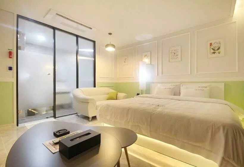 Yeosu Max Self Check In Motel