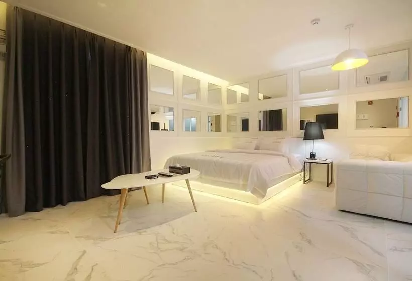 Yeosu Max Self Check In Motel