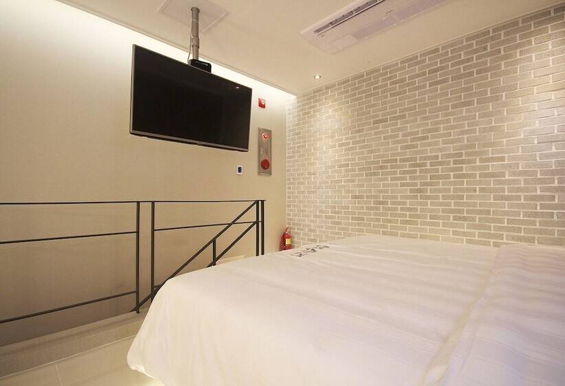 Yeosu Max Self Check In Motel